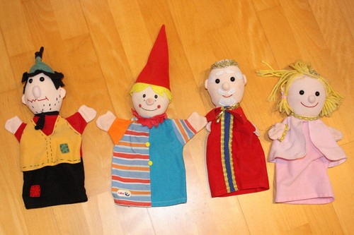 Alte kasperl figuren - , ~